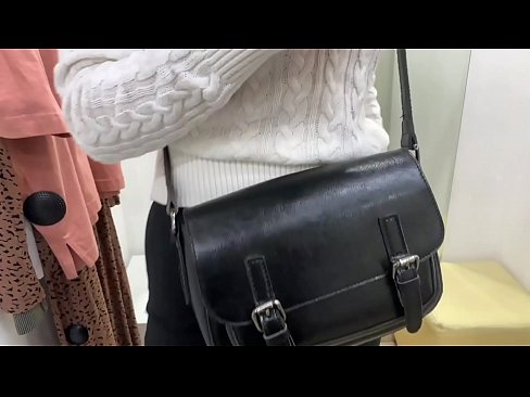 ❤️ Masturbation na jama'a na matashiyar mace FeralBerry tare da dildo a cikin dakin da ya dace ️ a batsa% ha.tvmarket.top